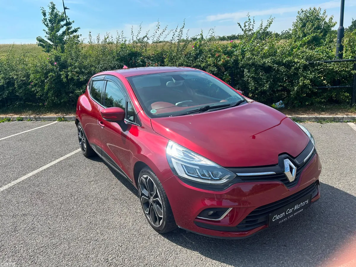 Renault Clio Hatchback, Petrol, 2018, Red