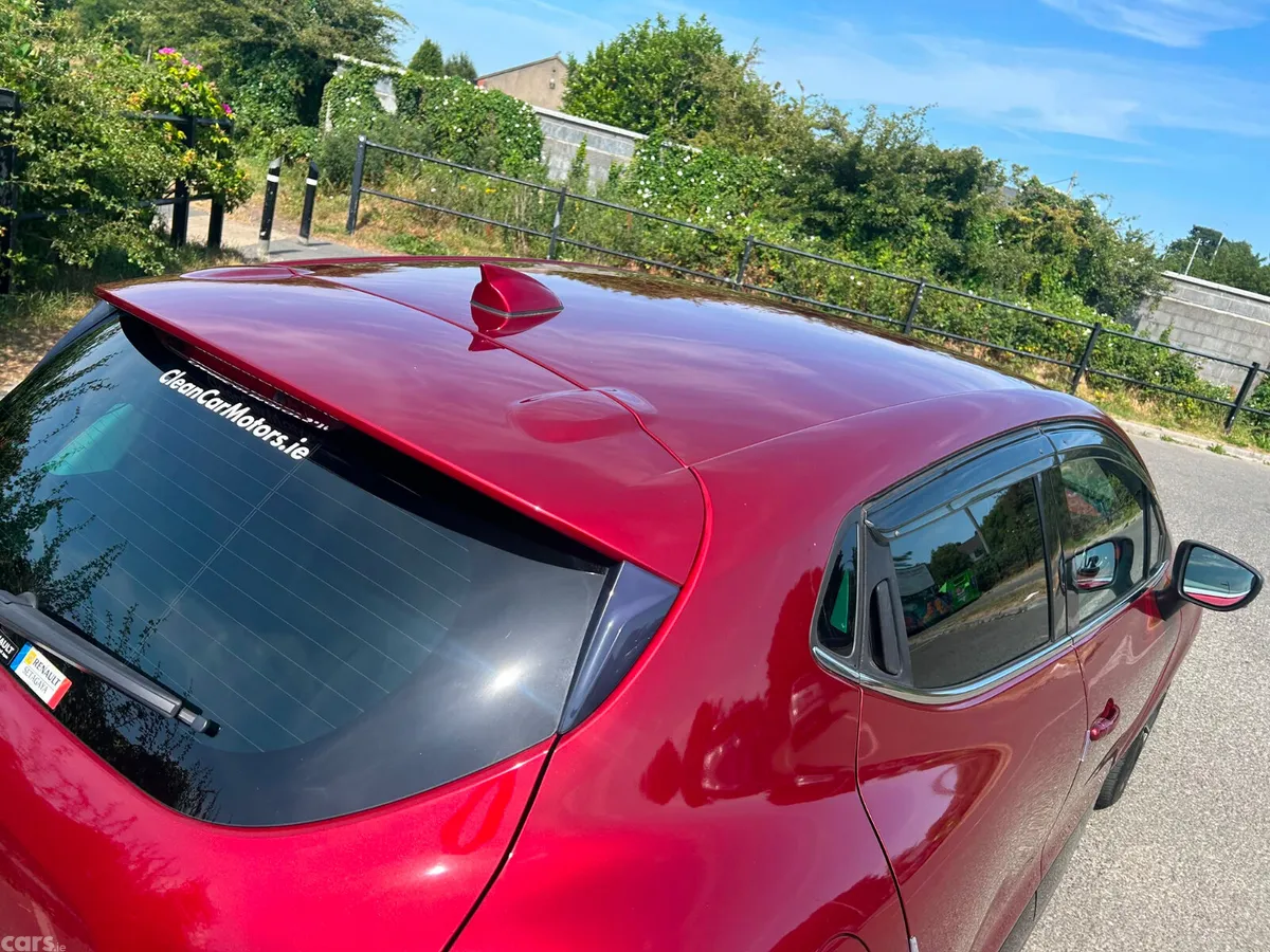 Renault Clio Hatchback, Petrol, 2018, Red