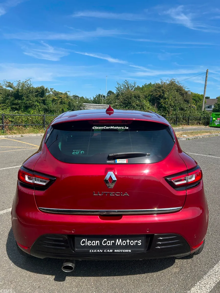 Renault Clio Hatchback, Petrol, 2018, Red