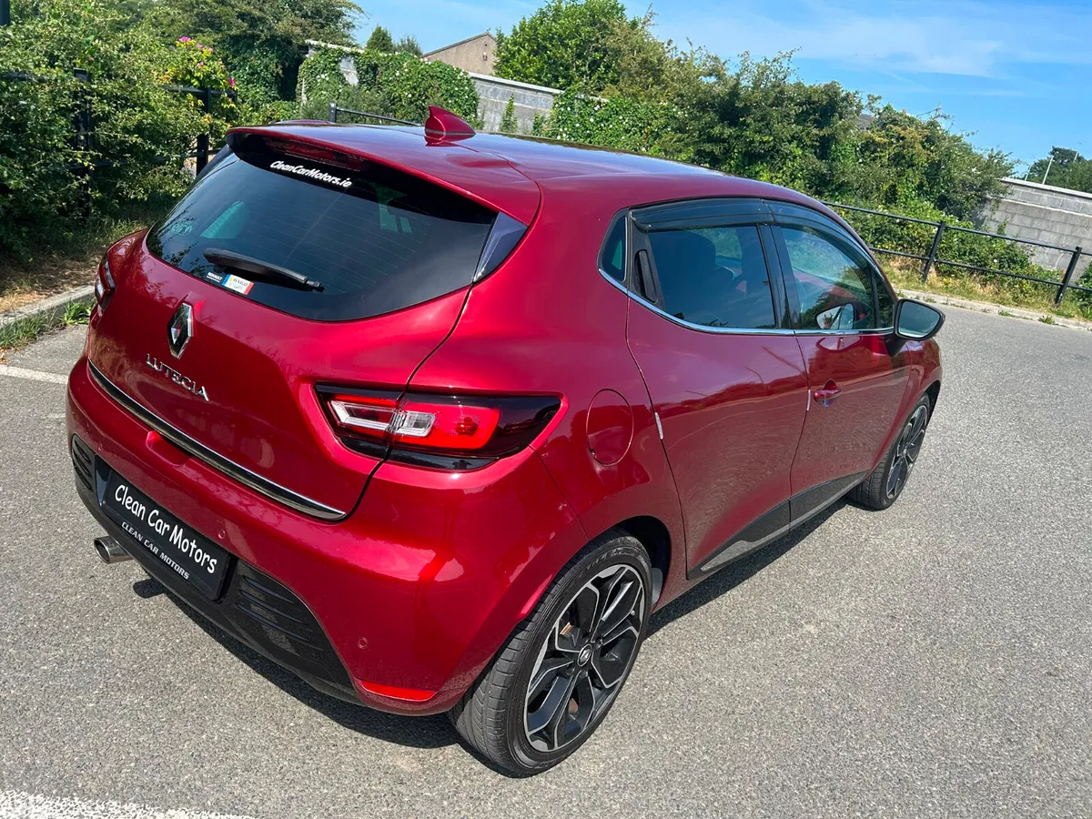 Renault Clio Hatchback, Petrol, 2018, Red