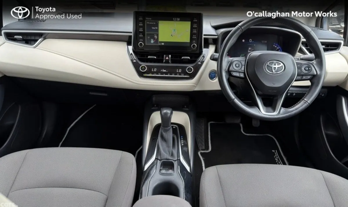 Toyota Corolla Saloon, Petrol Hybrid, 2019, Grey