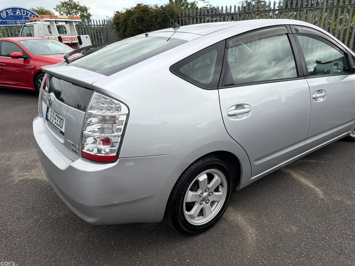 Toyota Prius Hatchback, Petrol Hybrid, 2012, Silver