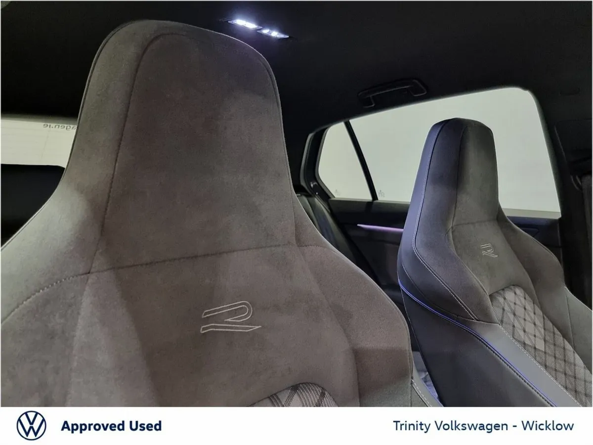 Volkswagen Golf Estate, Petrol, 2025, Grey