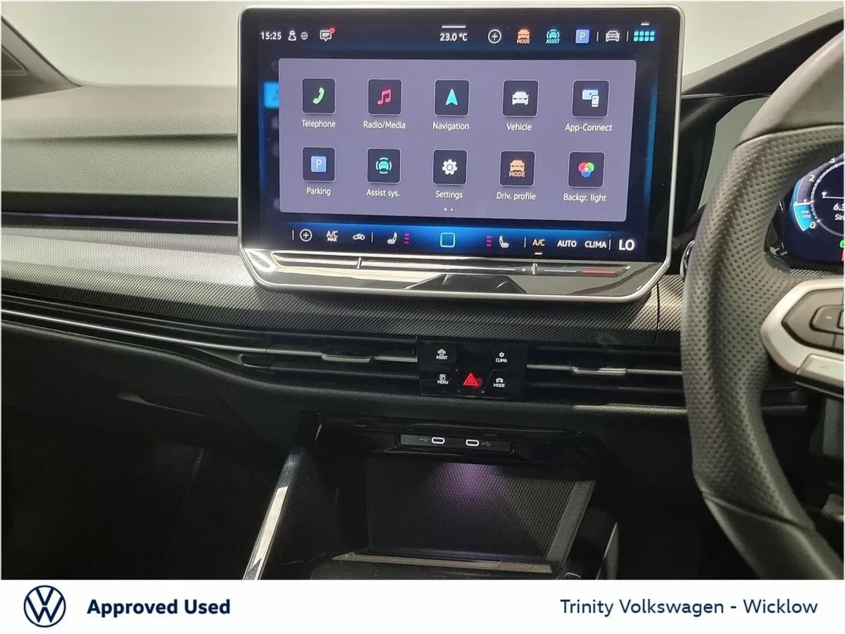 Volkswagen Golf Estate, Petrol, 2025, Grey