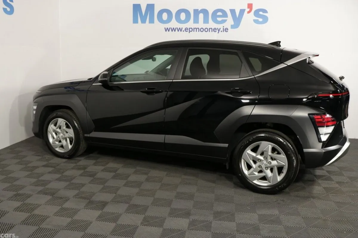 Hyundai KONA SUV, Petrol, 2023, Black