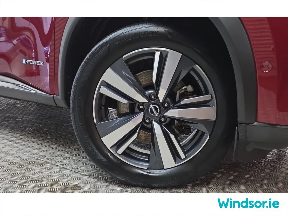 Nissan X-Trail SUV, Petrol Hybrid, 2023, Red
