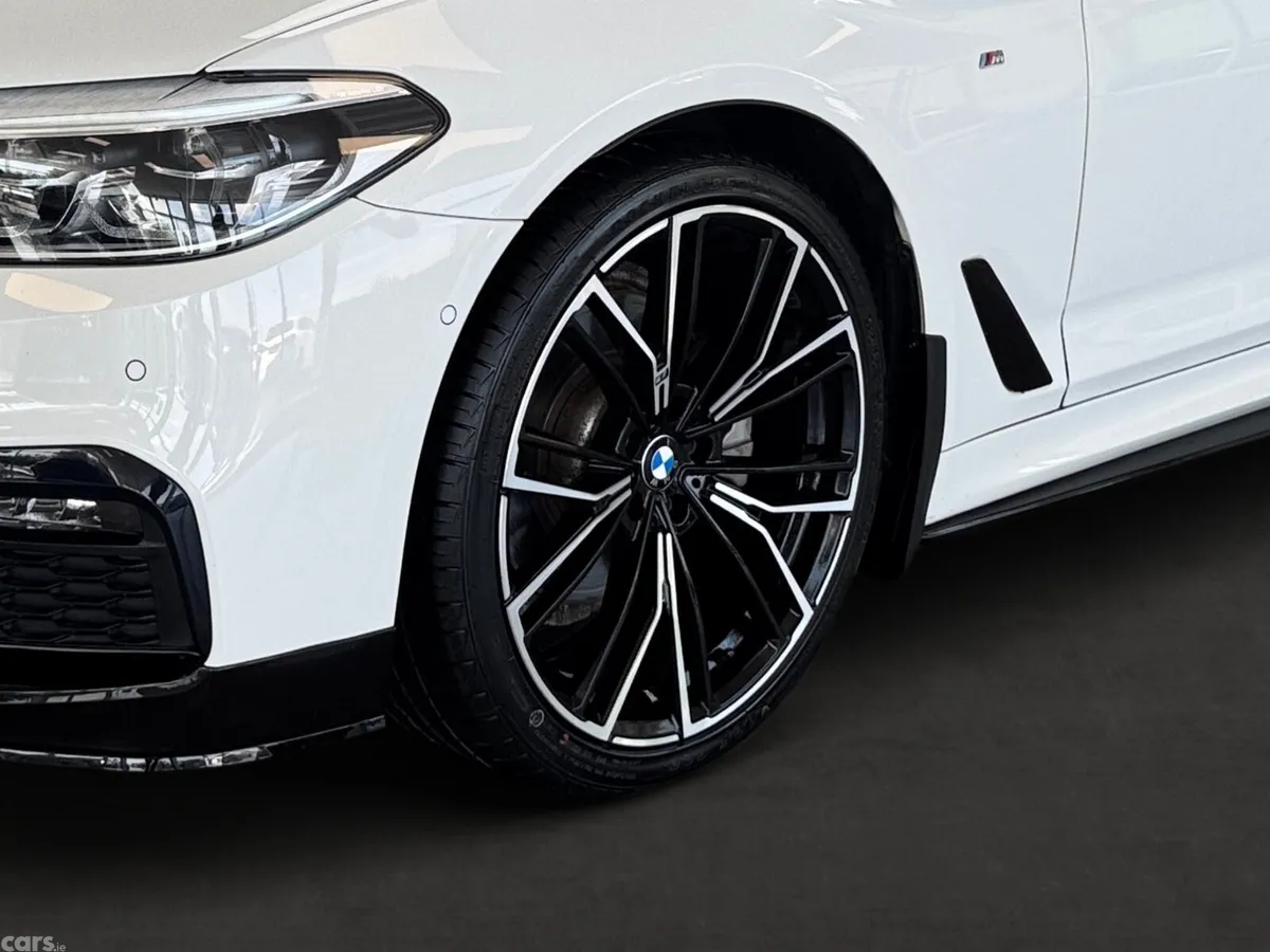 BMW 5-Series Estate, Diesel, 2020, White