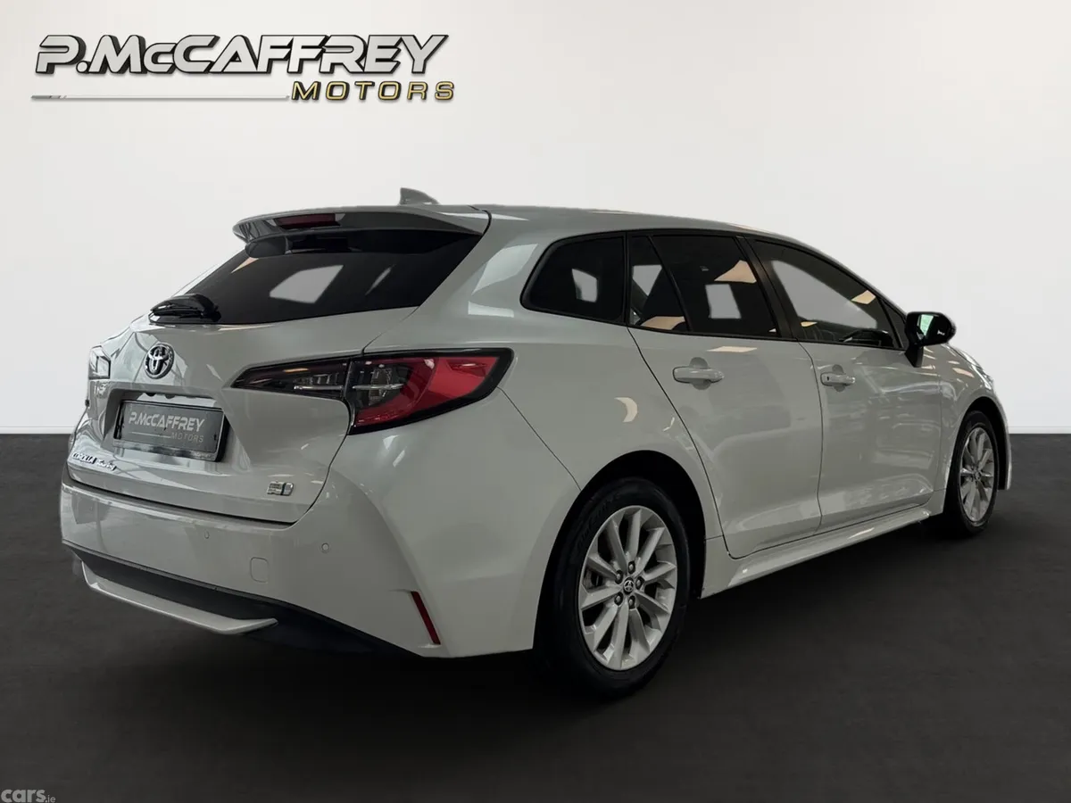 Toyota Corolla Estate, Petrol Hybrid, 2022, White