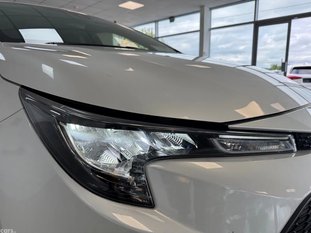 Toyota Corolla Estate, Petrol Hybrid, 2022, White