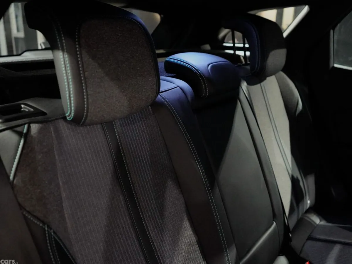Peugeot 3008 MPV, Diesel, 2023, Black