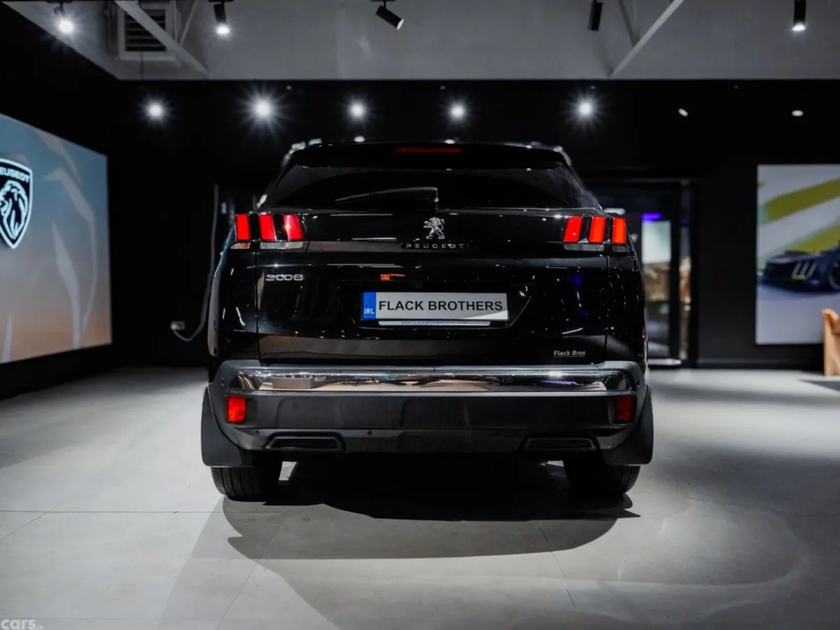 Peugeot 3008 MPV, Diesel, 2023, Black