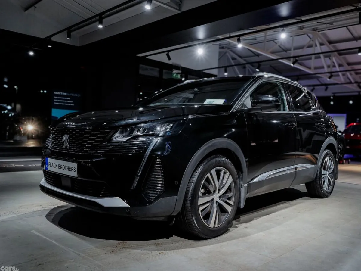 Peugeot 3008 MPV, Diesel, 2023, Black