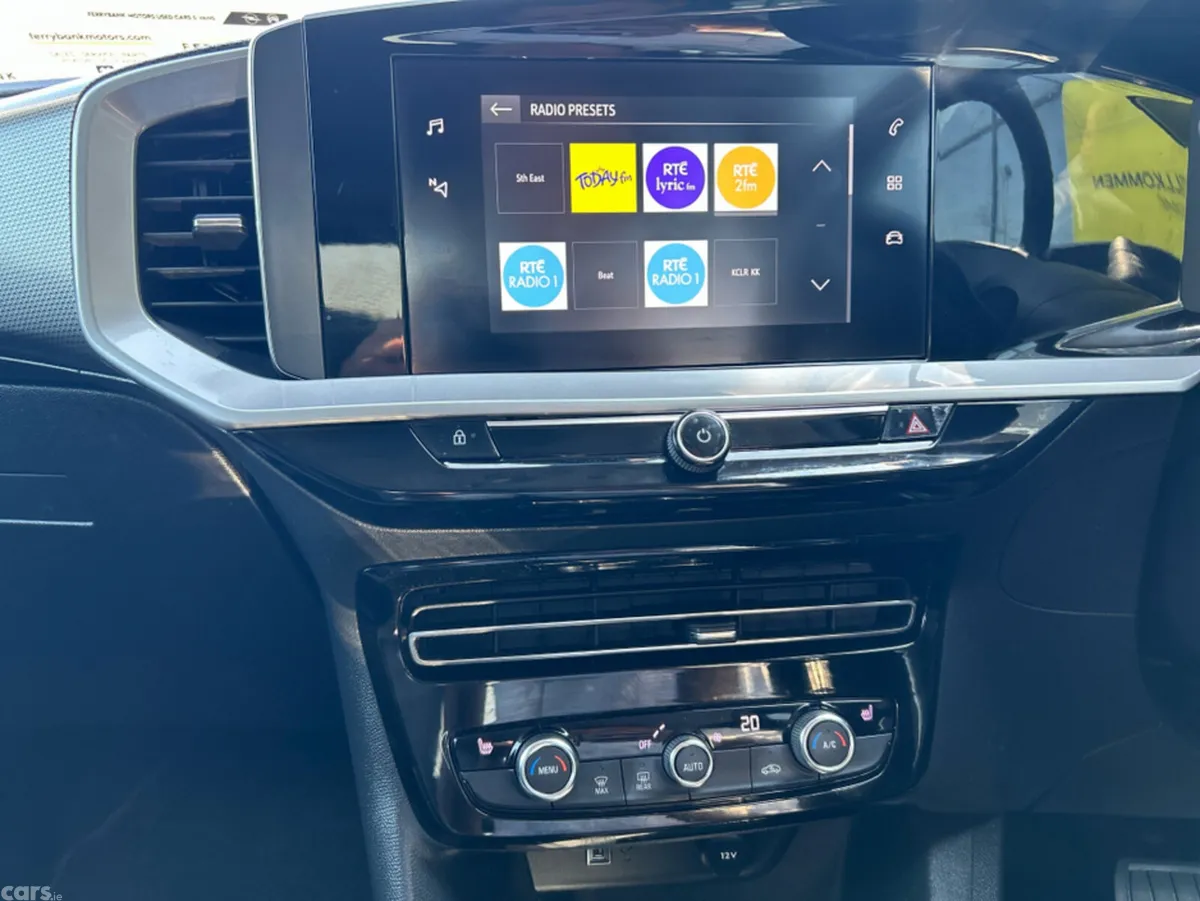 Opel Mokka MPV, Petrol, 2023, Blue