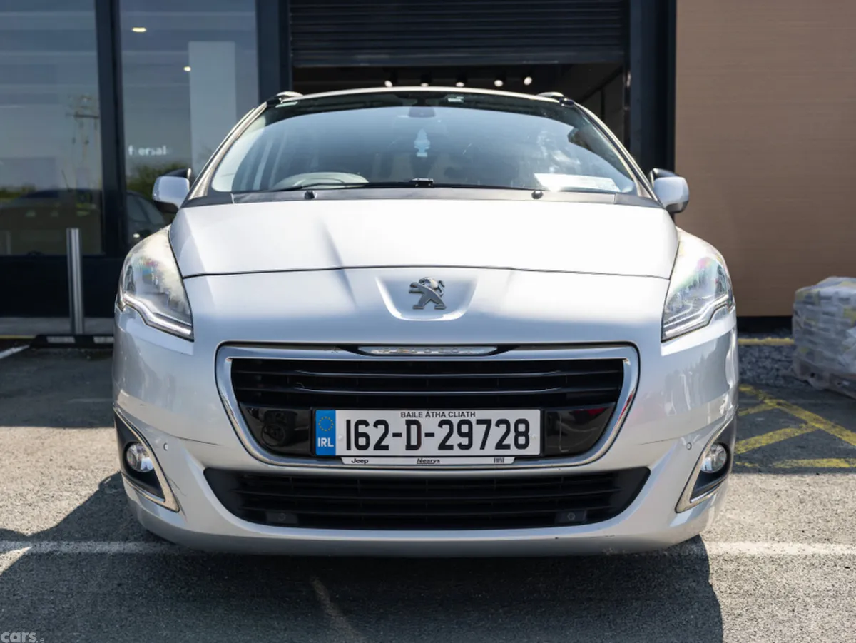Peugeot 5008 MPV, Diesel, 2016, Silver