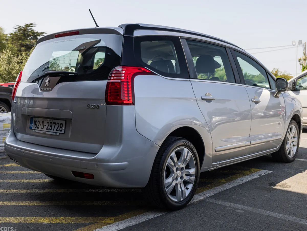 Peugeot 5008 MPV, Diesel, 2016, Silver