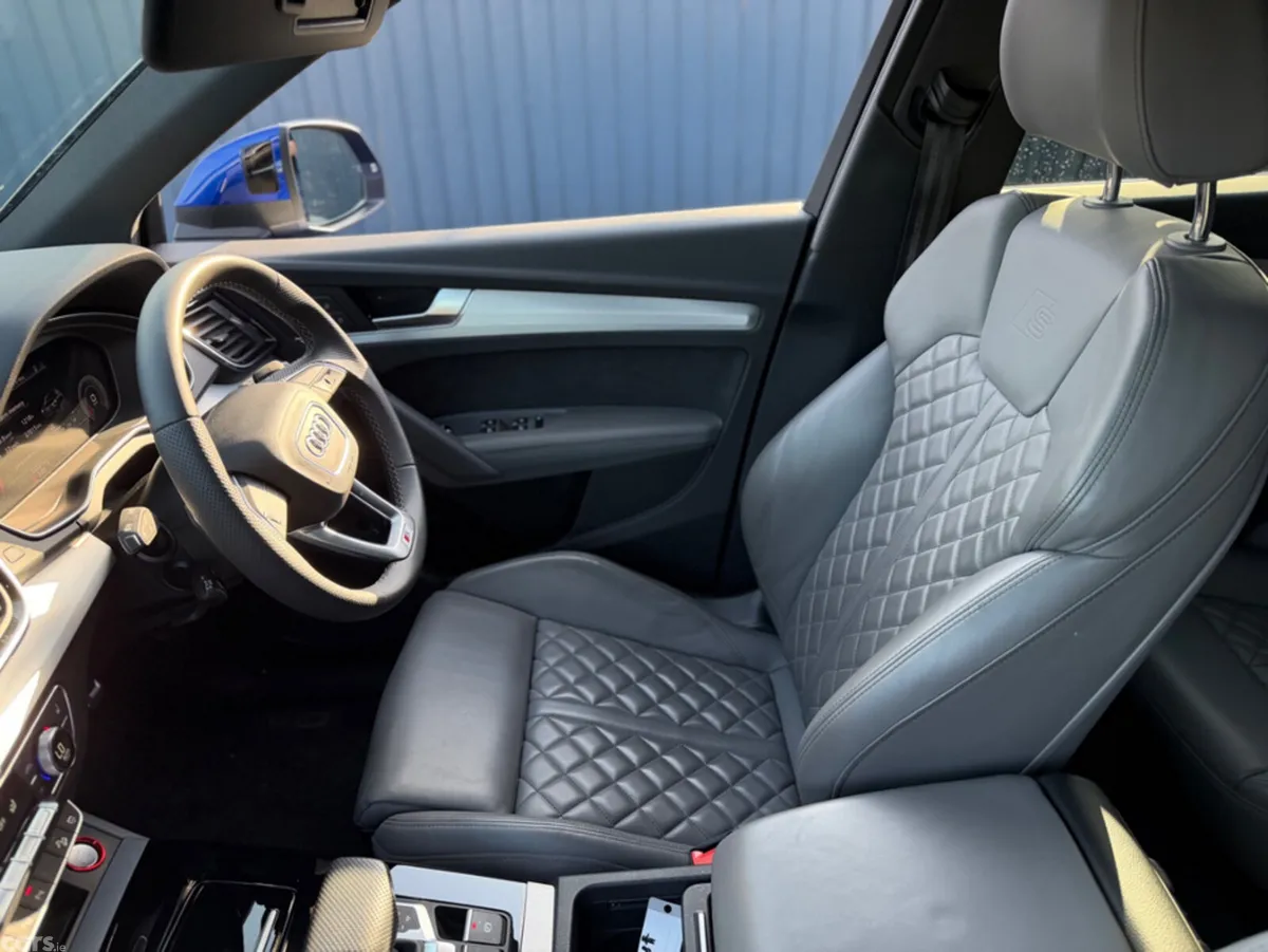 Audi Q5 SUV, Diesel, 2022, Blue