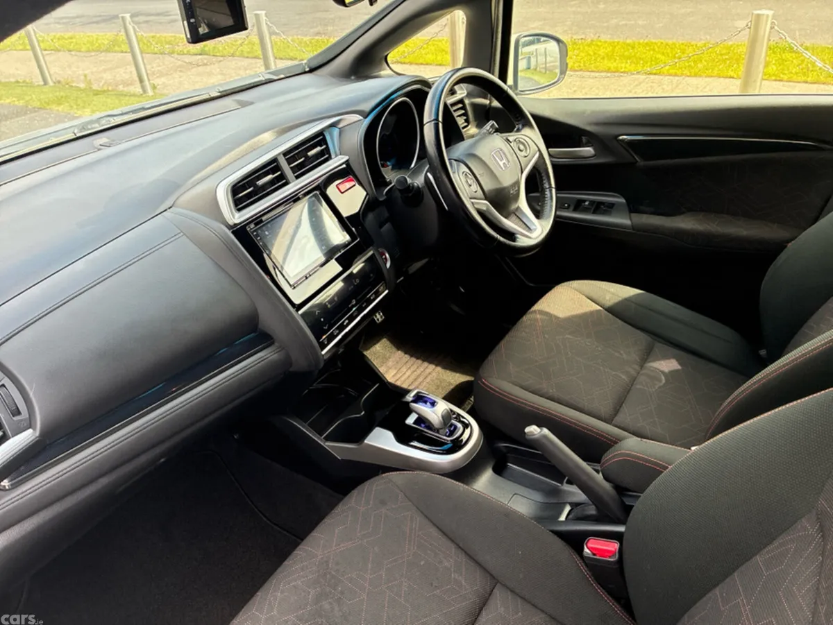Honda Fit Hatchback, Petrol Hybrid, 2016, White