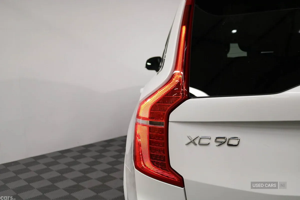 Volvo XC90 SUV, Petrol Hybrid, 2024, White