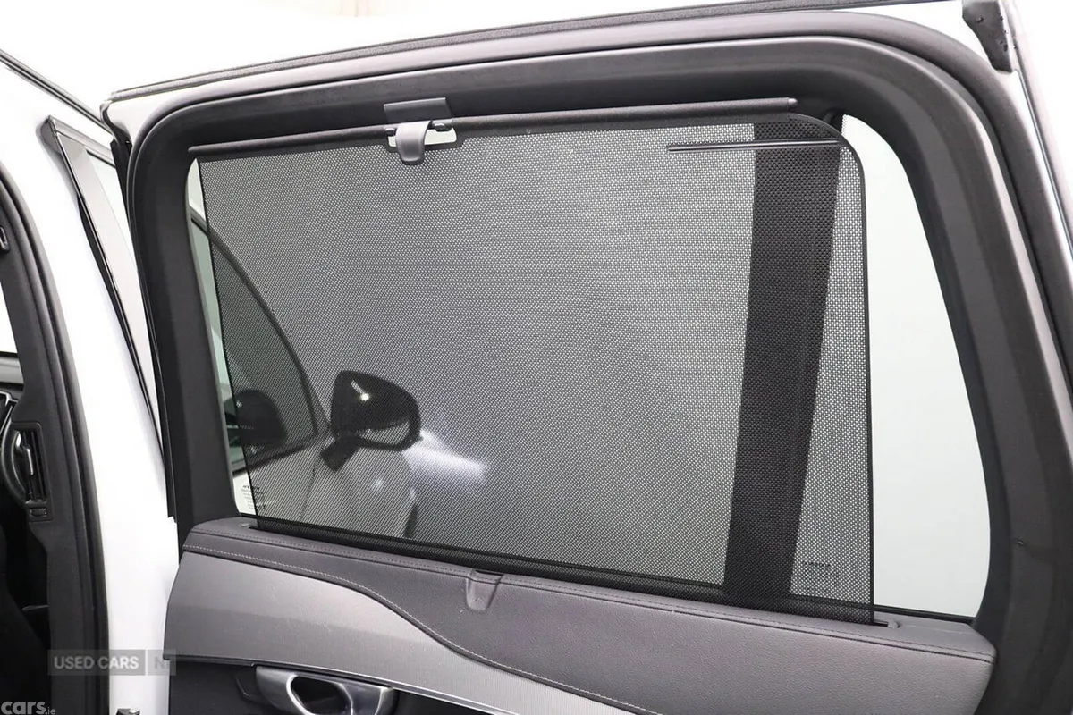 Volvo XC90 SUV, Petrol Hybrid, 2024, White
