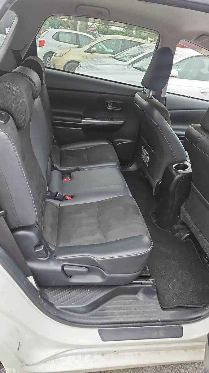 Toyota Prius MPV, Petrol Hybrid, 2015, White