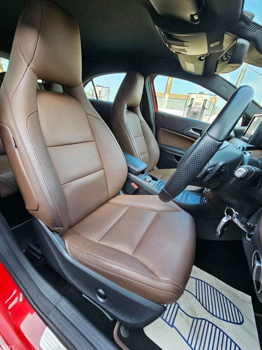 Mercedes-Benz A-Class Hatchback, Petrol, 2013, Red