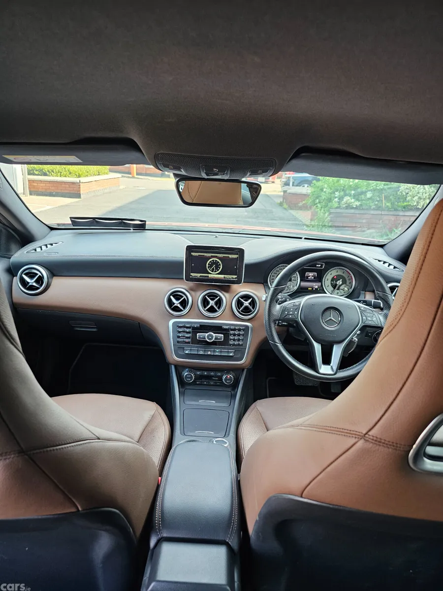 Mercedes-Benz A-Class Hatchback, Petrol, 2013, Red
