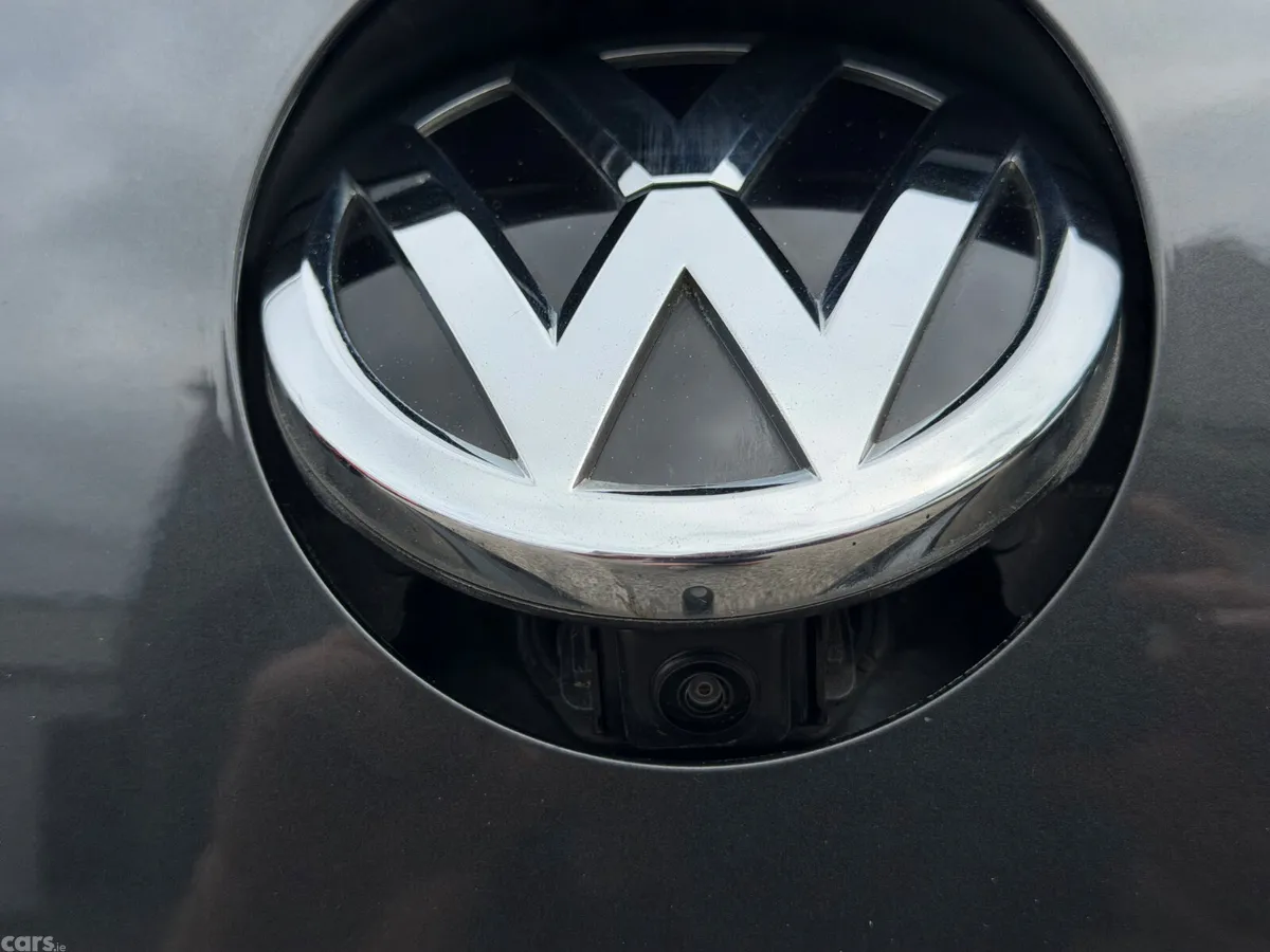 Volkswagen Passat Saloon, Diesel, 2019, Grey