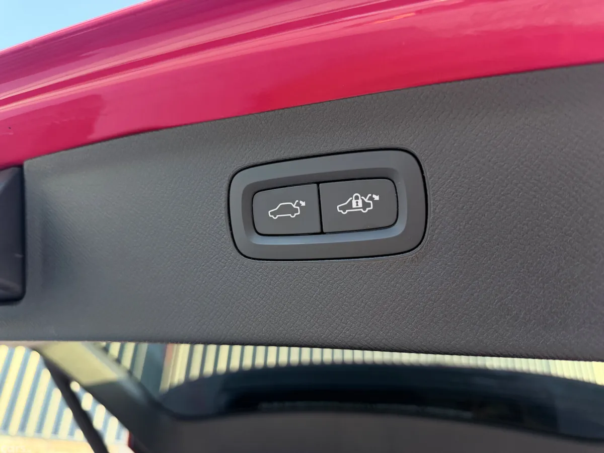 Volvo XC90 SUV, Diesel, 2017, Red