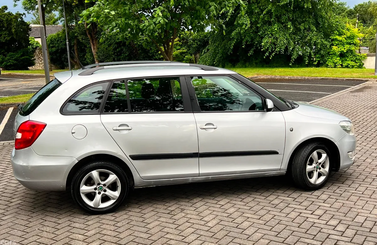 Skoda Fabia Estate, Petrol, 2012, Silver