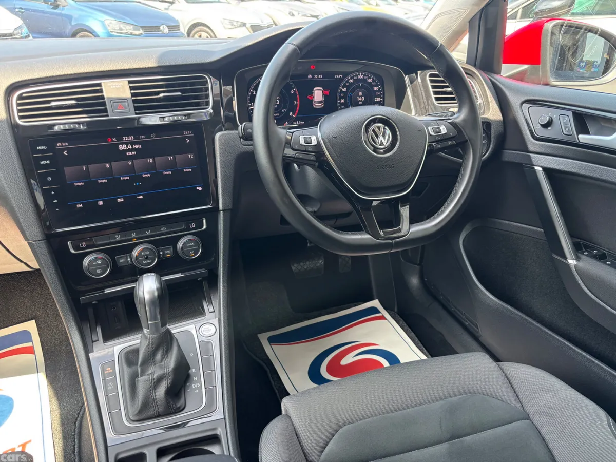Volkswagen Golf Hatchback, Petrol, 2017, Red