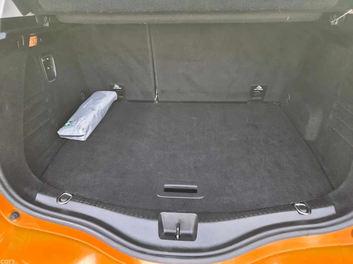 Renault Scenic MPV, Diesel, 2017, Yellow