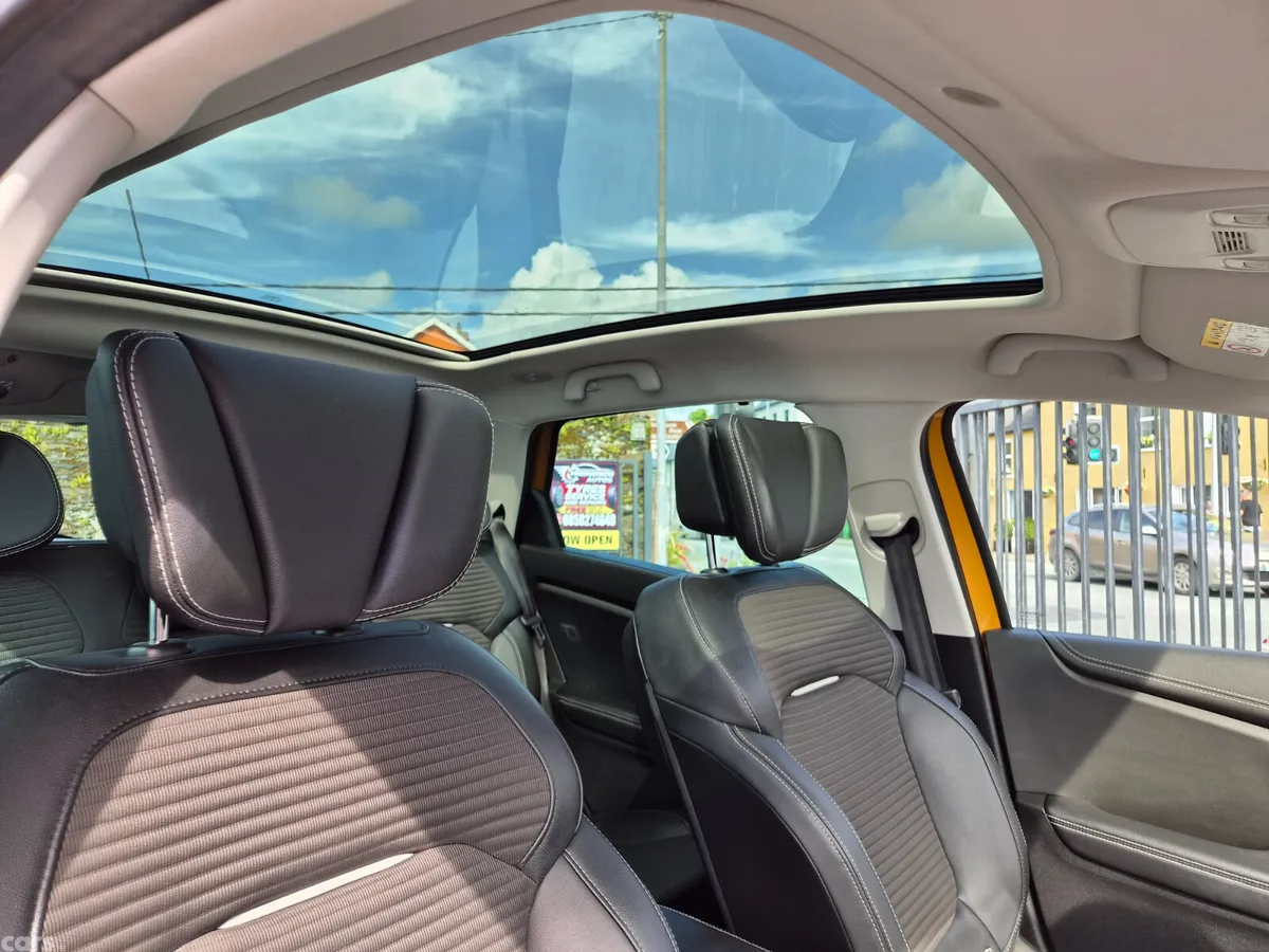 Renault Scenic MPV, Diesel, 2017, Yellow