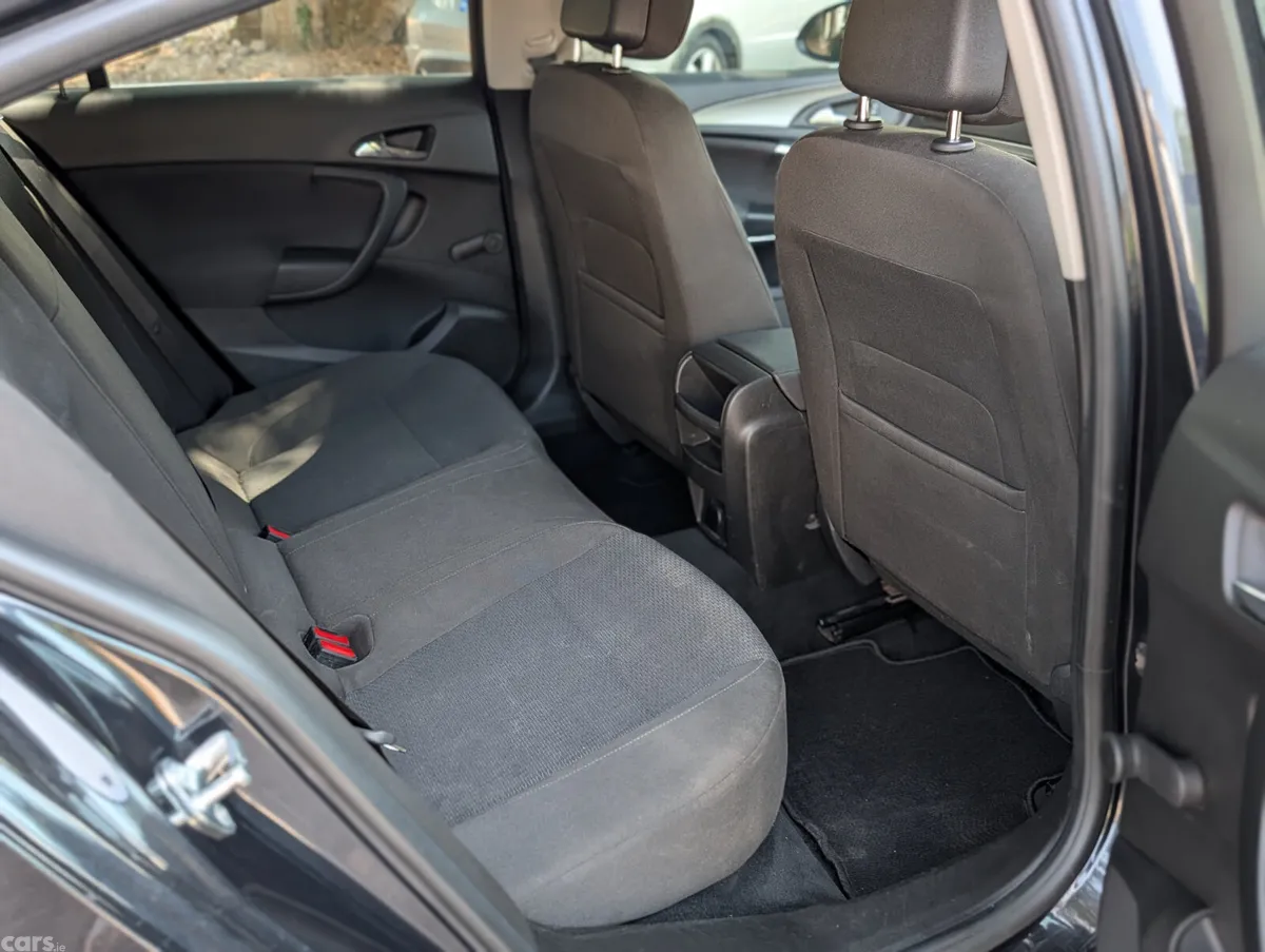 Opel Insignia Hatchback, Diesel, 2015, Black