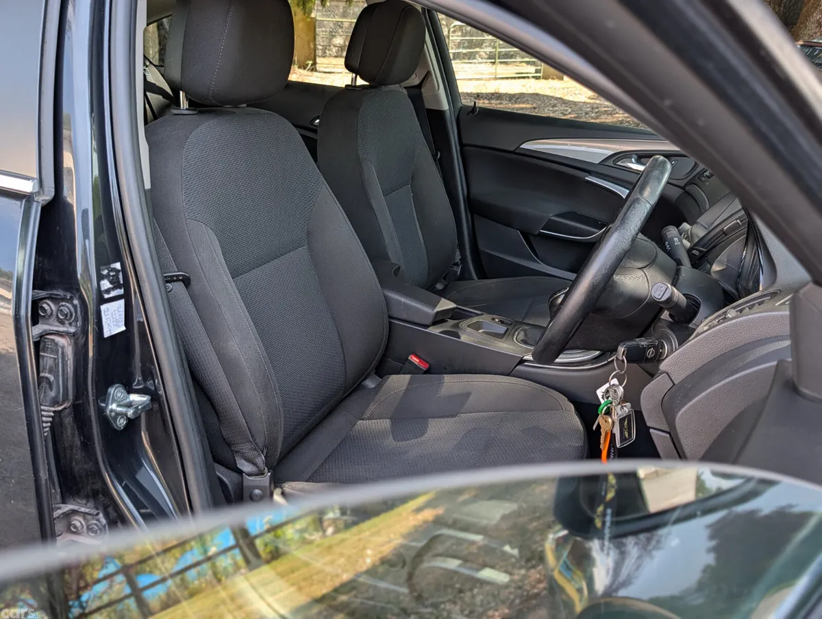 Opel Insignia Hatchback, Diesel, 2015, Black