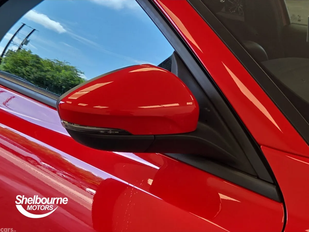 Ford Focus Hatchback, Petrol, 2023, Red