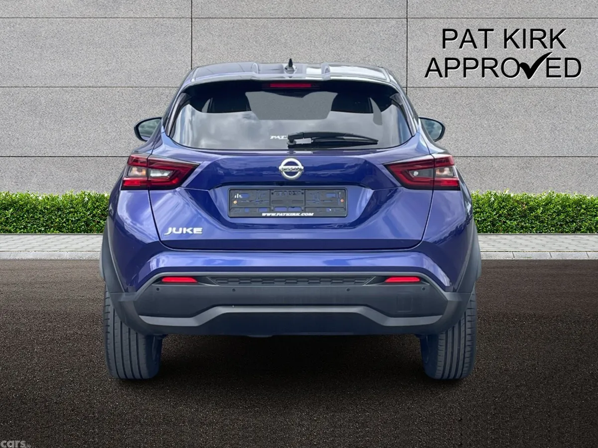 Nissan Juke Hatchback, Petrol, 2020, Blue