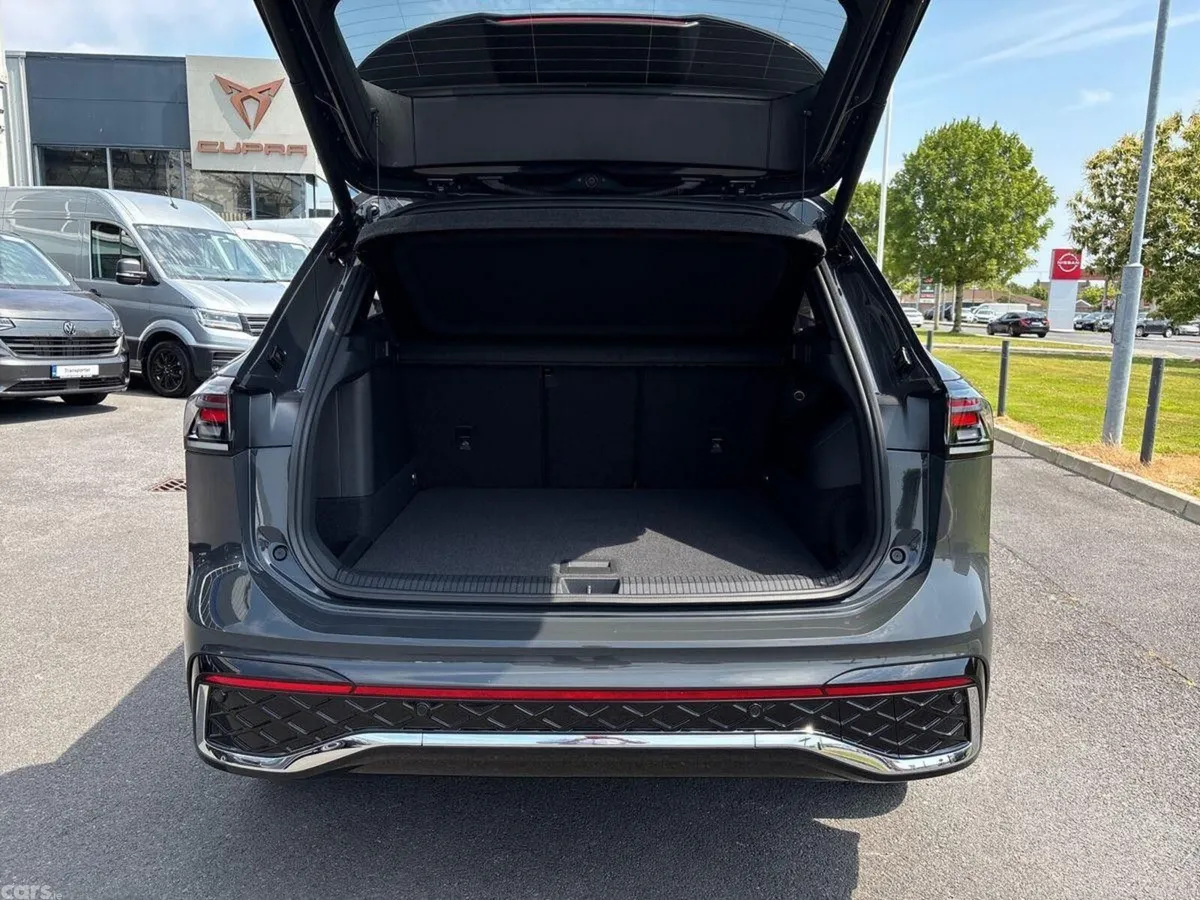 Volkswagen Tiguan SUV, Petrol Plug-in Hybrid, 2026, Grey
