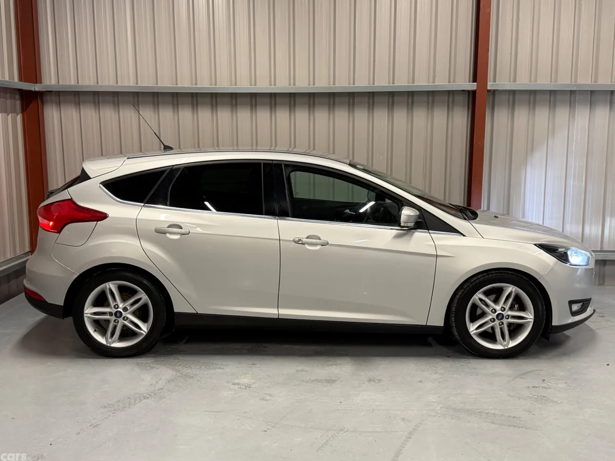 Ford Focus Hatchback, Diesel, 2016, Silver