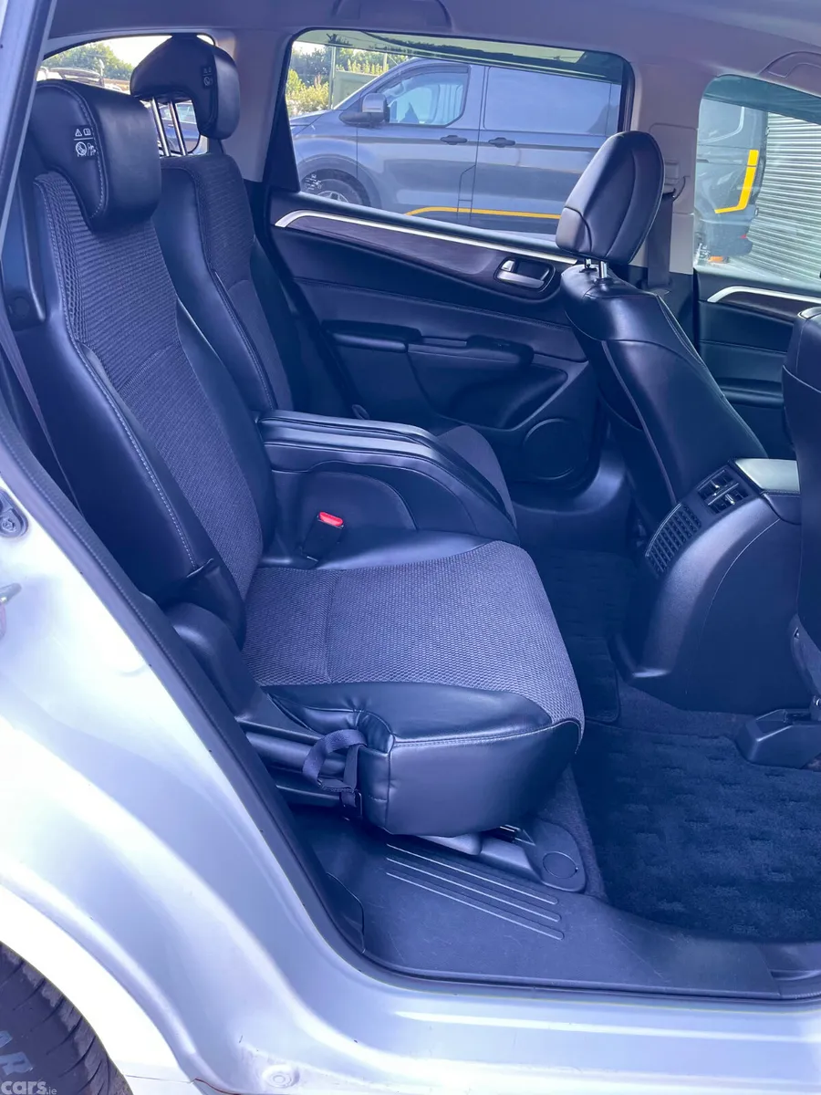 Honda Jade MPV, Petrol Hybrid, 2016, White