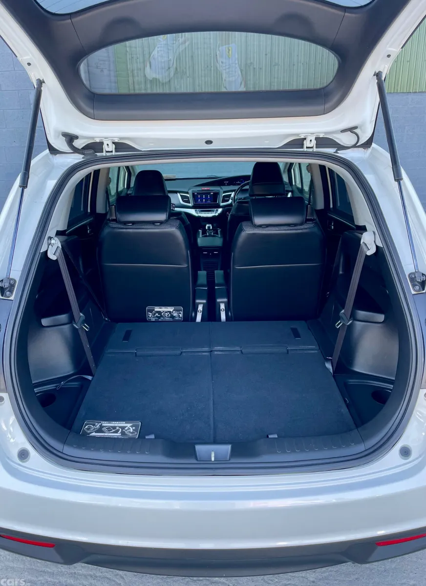 Honda Jade MPV, Petrol Hybrid, 2016, White