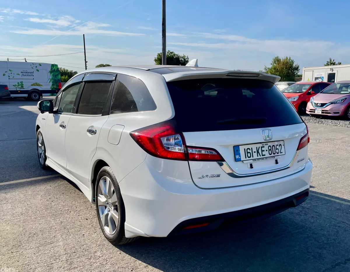 Honda Jade MPV, Petrol Hybrid, 2016, White