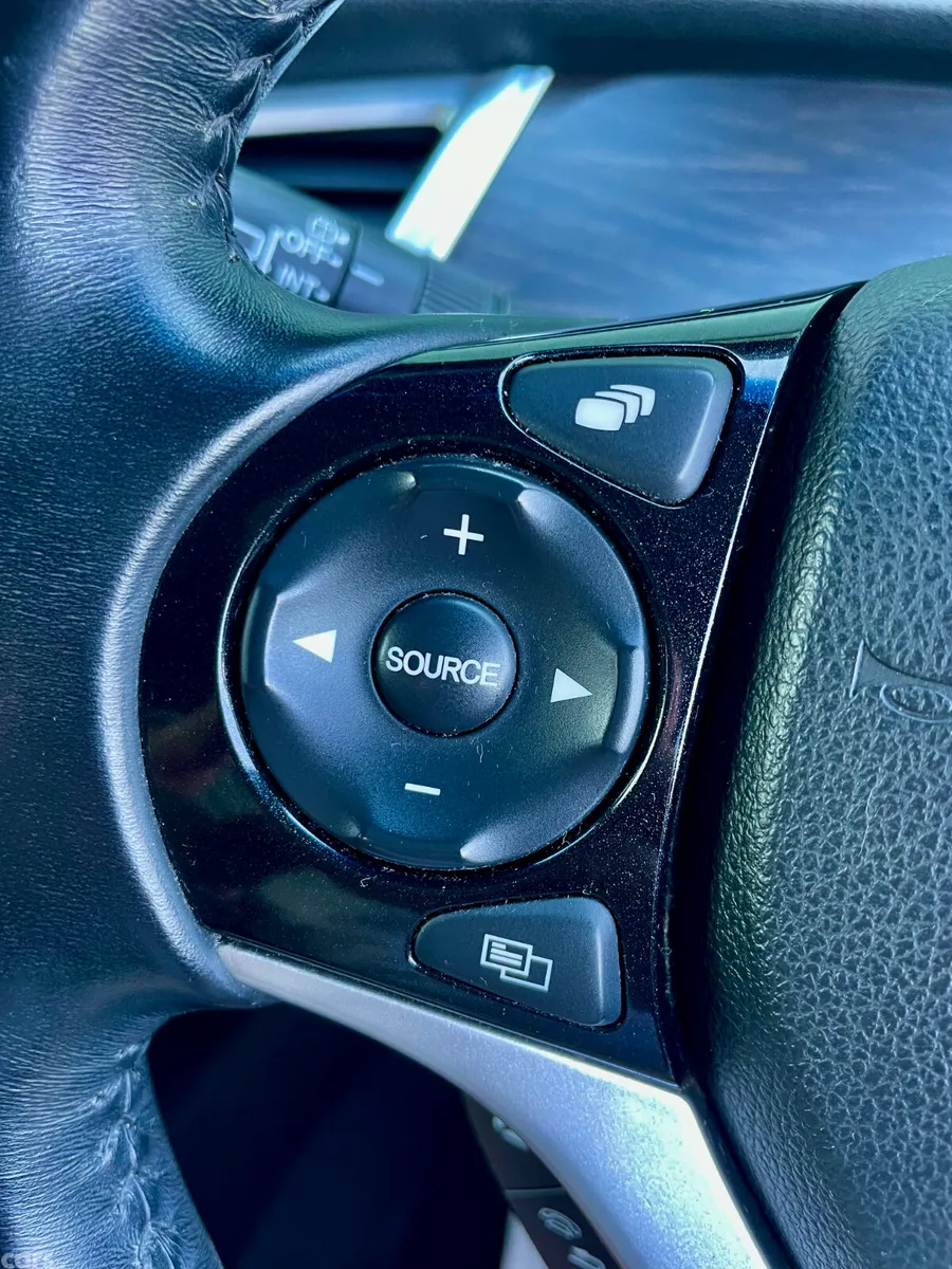 Honda Jade MPV, Petrol Hybrid, 2016, White