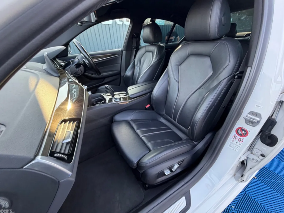 BMW 5-Series Saloon, Petrol Plug-in Hybrid, 2017, White