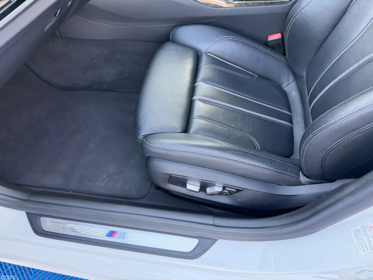 BMW 5-Series Saloon, Petrol Plug-in Hybrid, 2017, White
