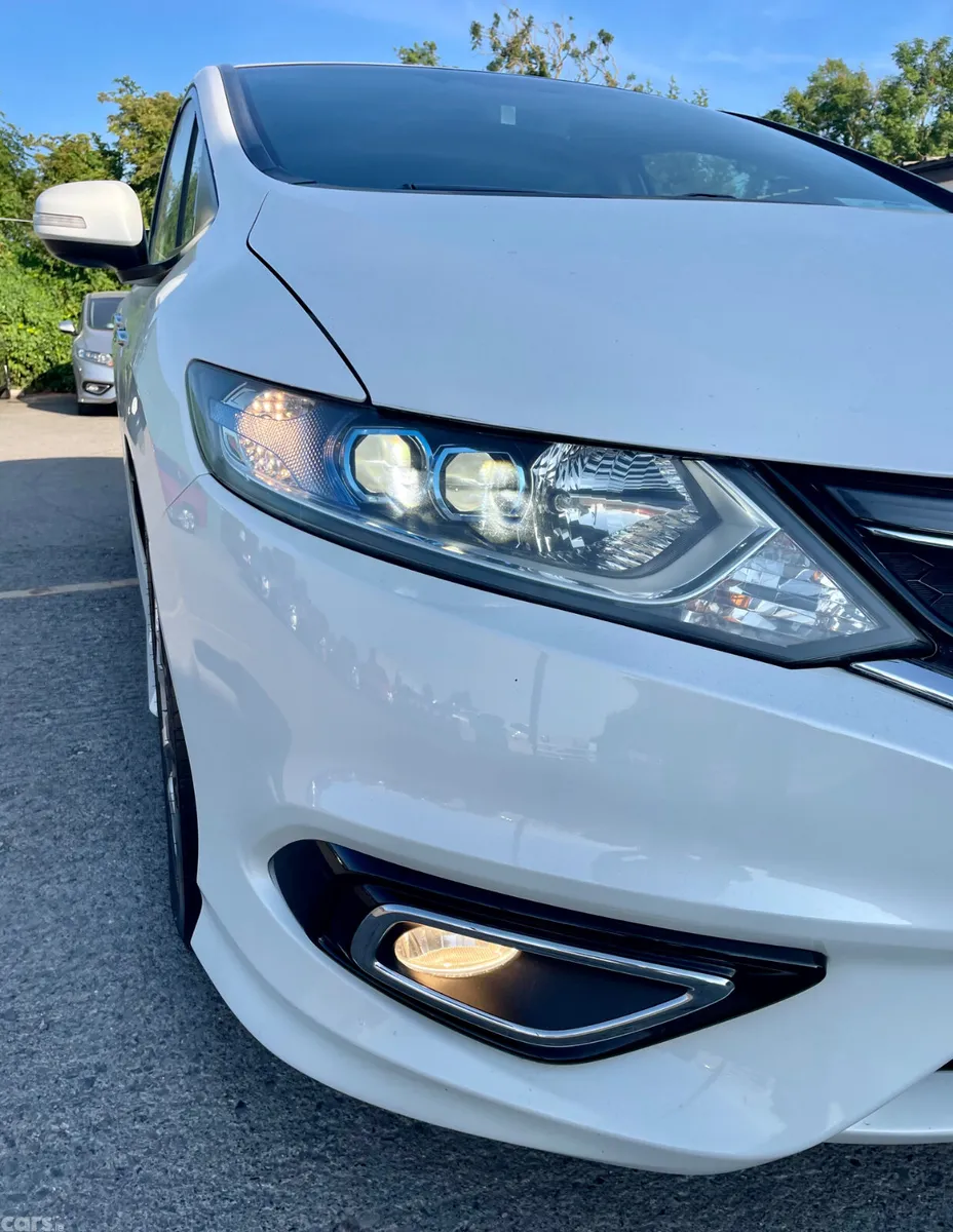 Honda Jade MPV, Petrol Hybrid, 2015, White