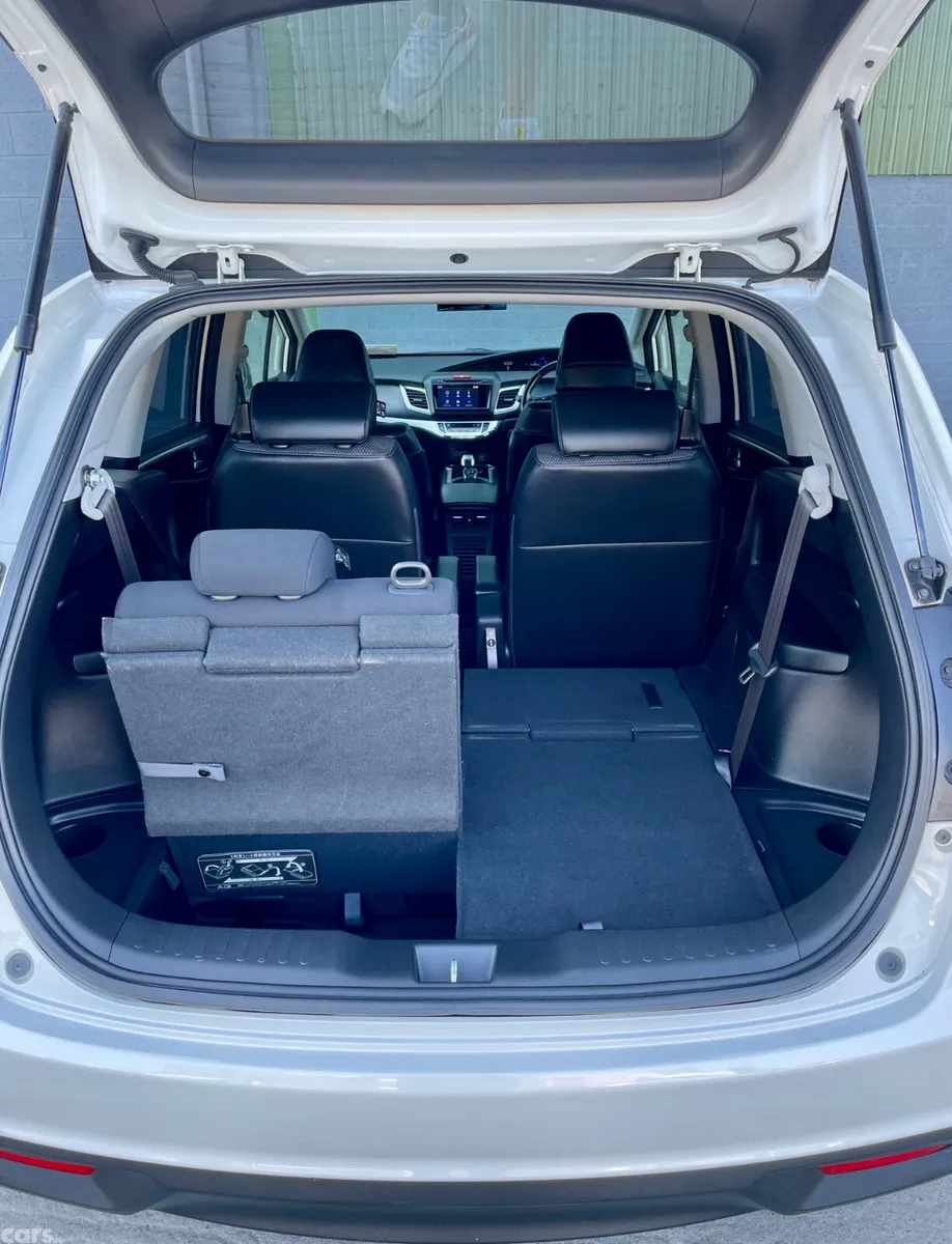 Honda Jade MPV, Petrol Hybrid, 2015, White