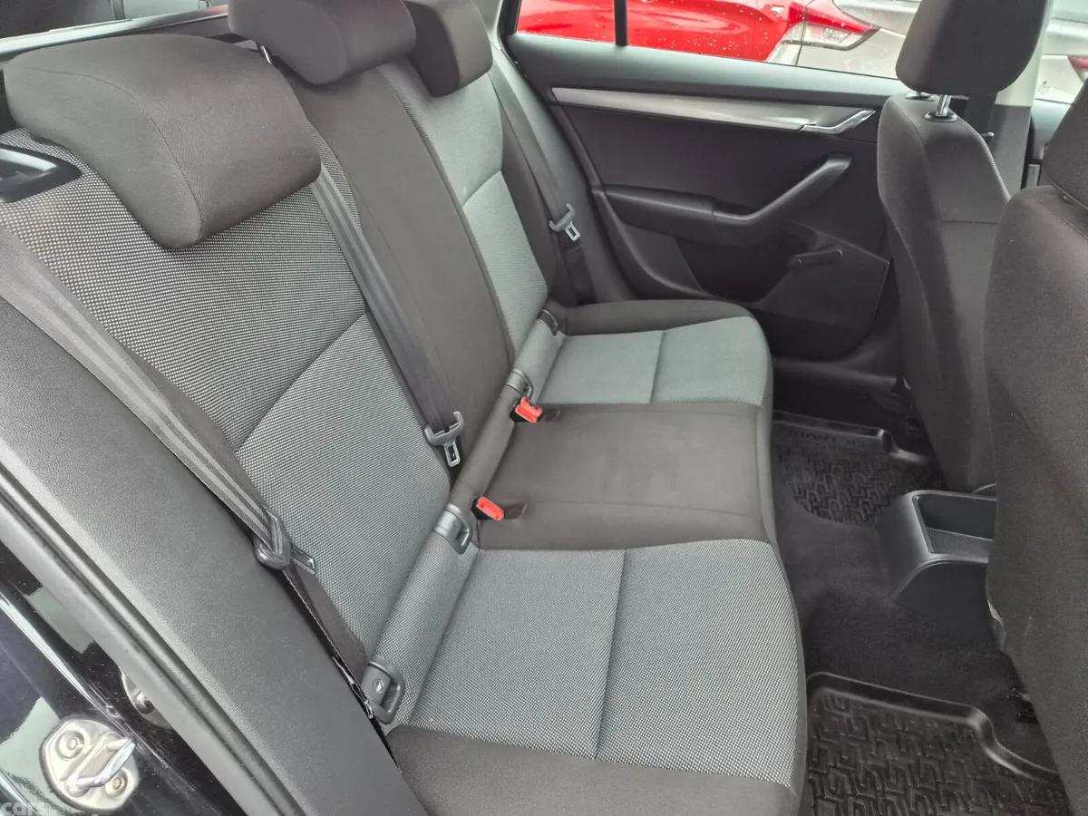 Skoda Octavia Estate, Diesel, 2017, Black