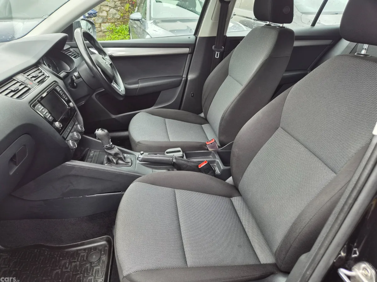 Skoda Octavia Estate, Diesel, 2017, Black