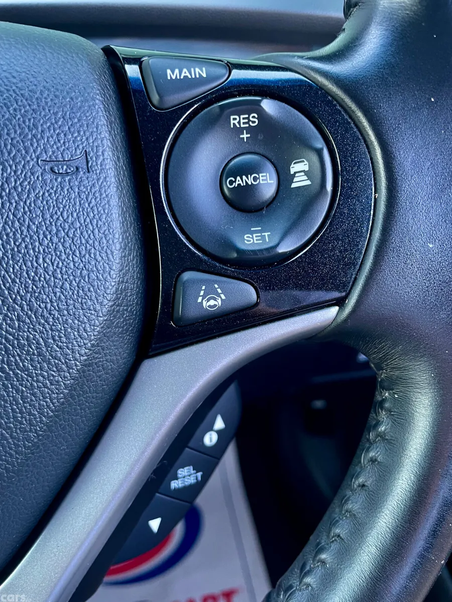 Honda Jade MPV, Petrol Hybrid, 2015, White