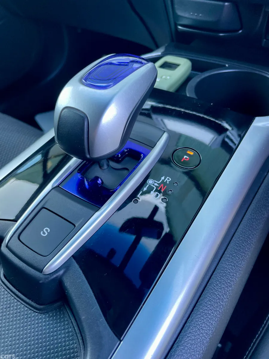 Honda Jade MPV, Petrol Hybrid, 2015, White